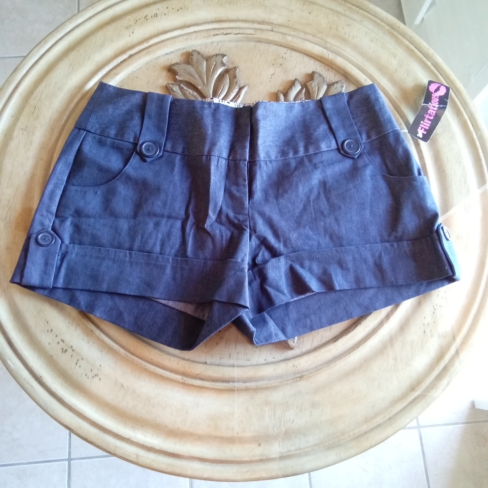 Flirtatious Casual Short, Low Rise, Size 9 Color Dark Blue